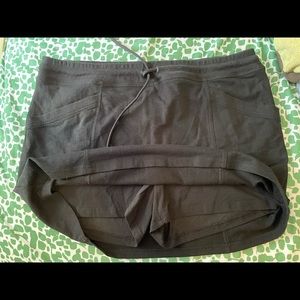 Black Skort